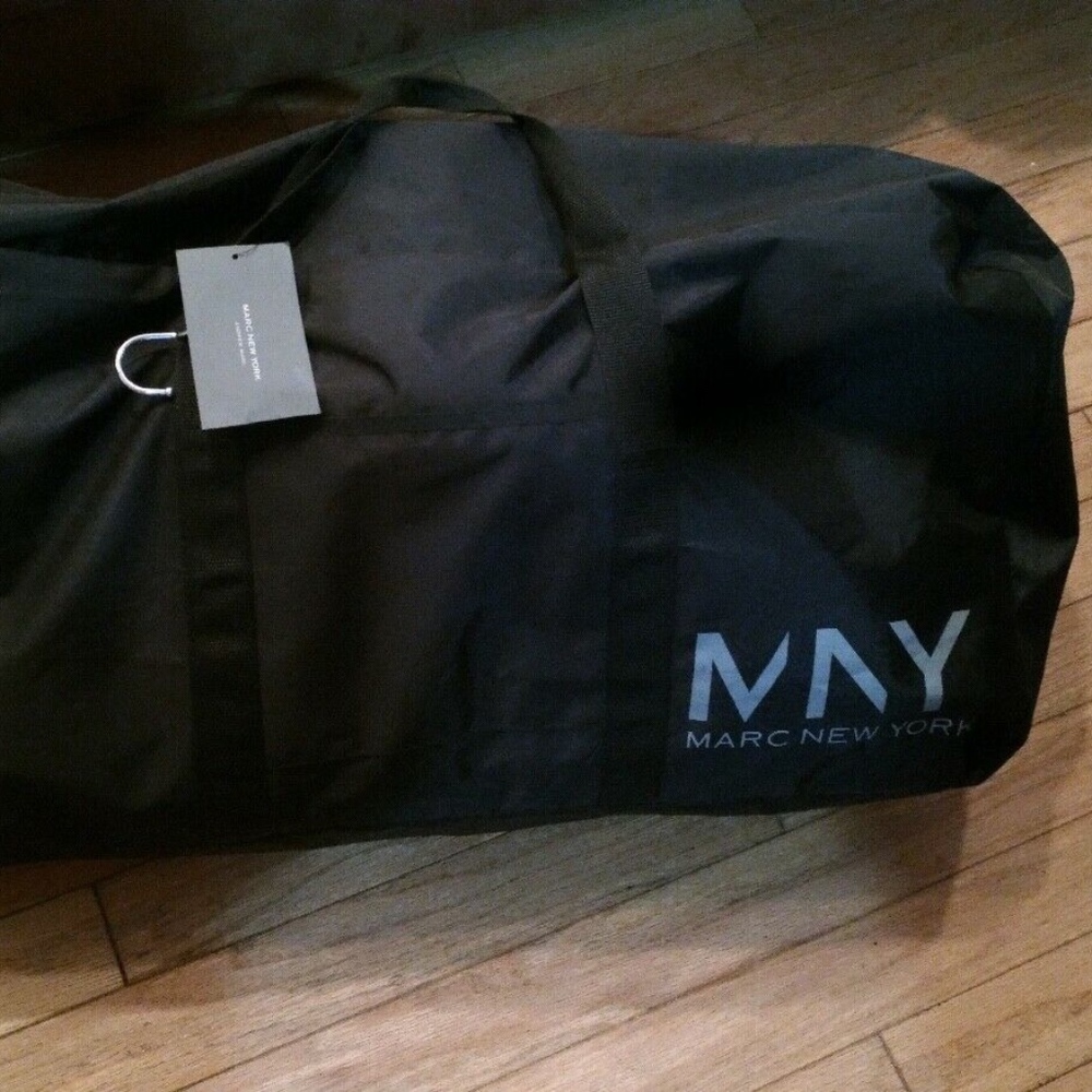 MARC NEW YORK CARRY A TON DUFFLE BAG 32" BLACK LIG